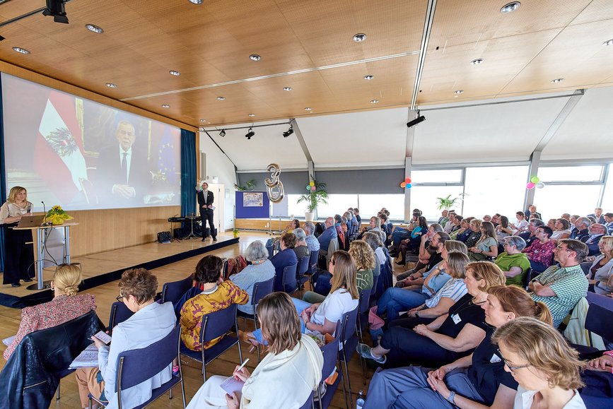 Grußbotschaft Bundespräsident: Gäste der ÖVS-Jubiläumsveranstaltung, © Ludwig Schedl